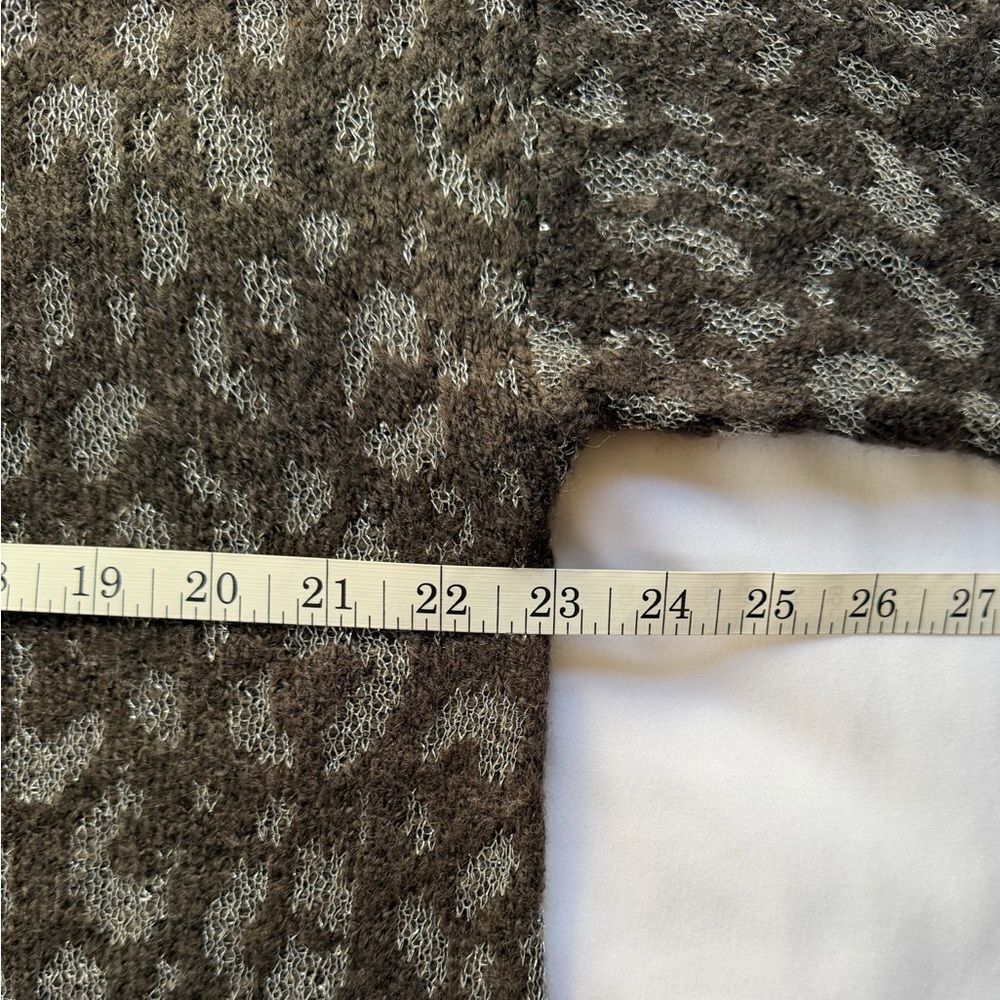 NINE WEST Womens Gray Leopard Metallic Print V-Neck Tunic Sweater Size XL Cozy - Picture 6 of 12
